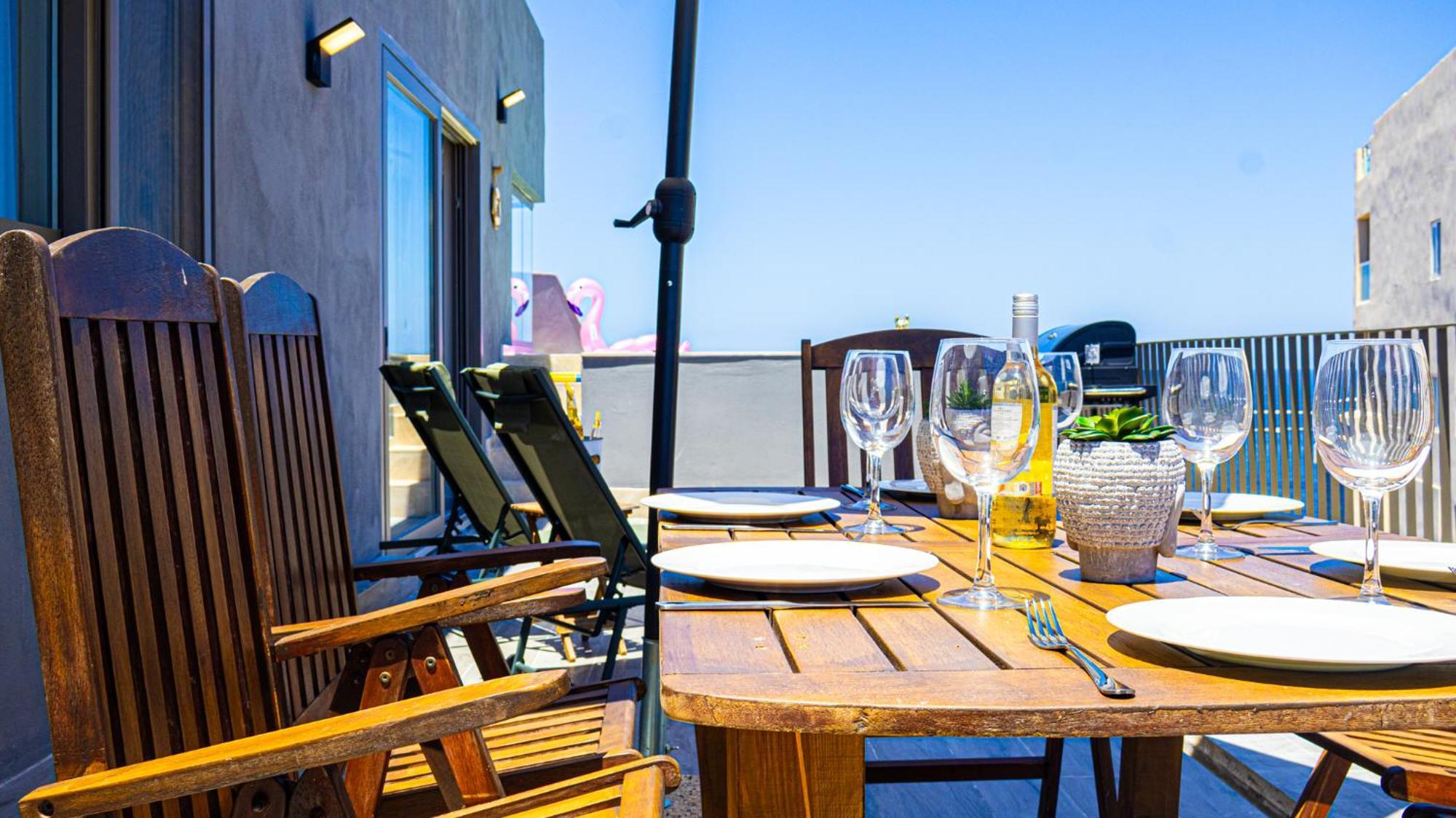 De Luxe Pointe Ph Sliema